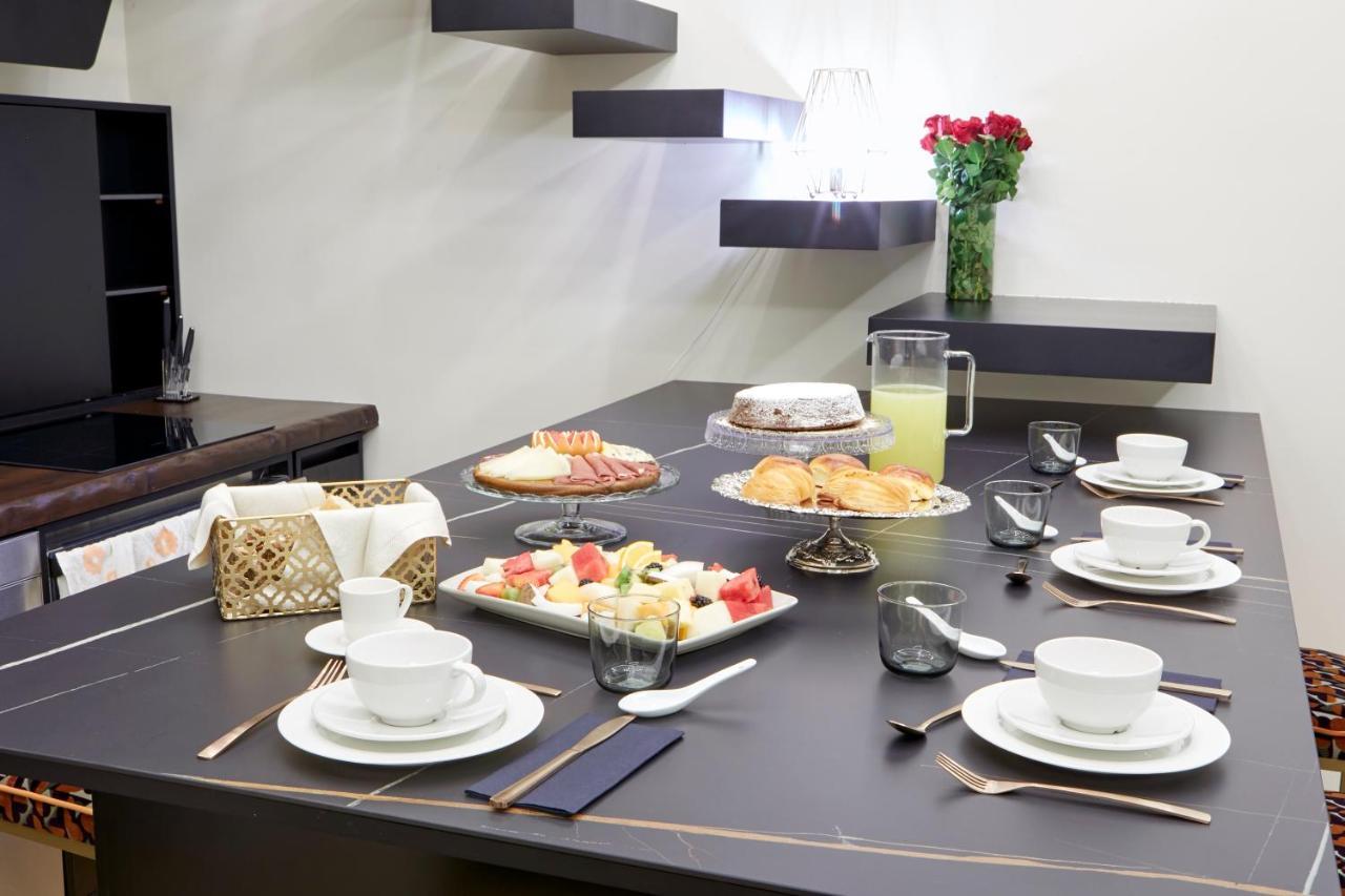 Casa Vittoria Napoli - Santa Lucia Bed and Breakfast Εξωτερικό φωτογραφία