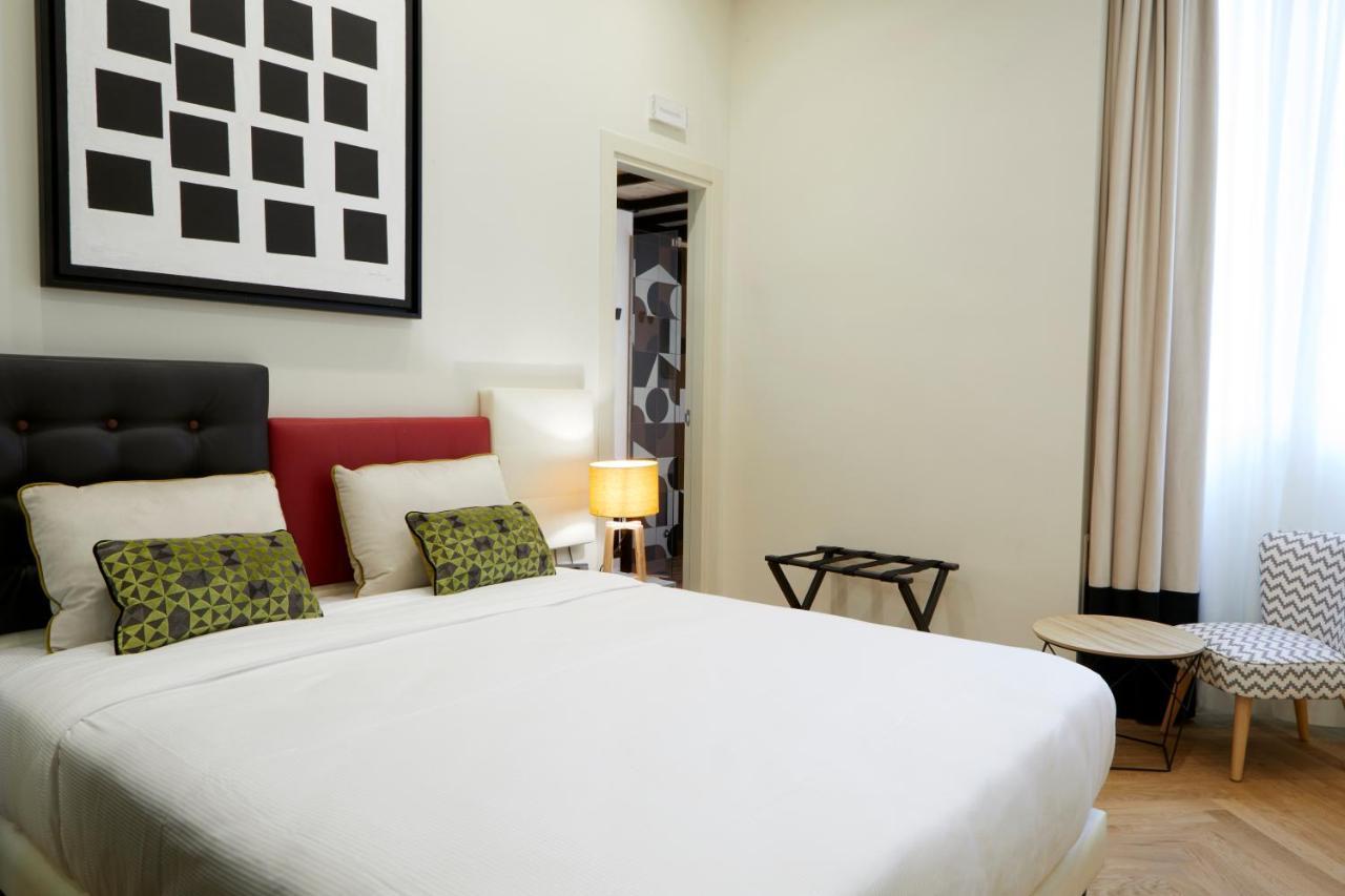Casa Vittoria Napoli - Santa Lucia Bed and Breakfast Εξωτερικό φωτογραφία