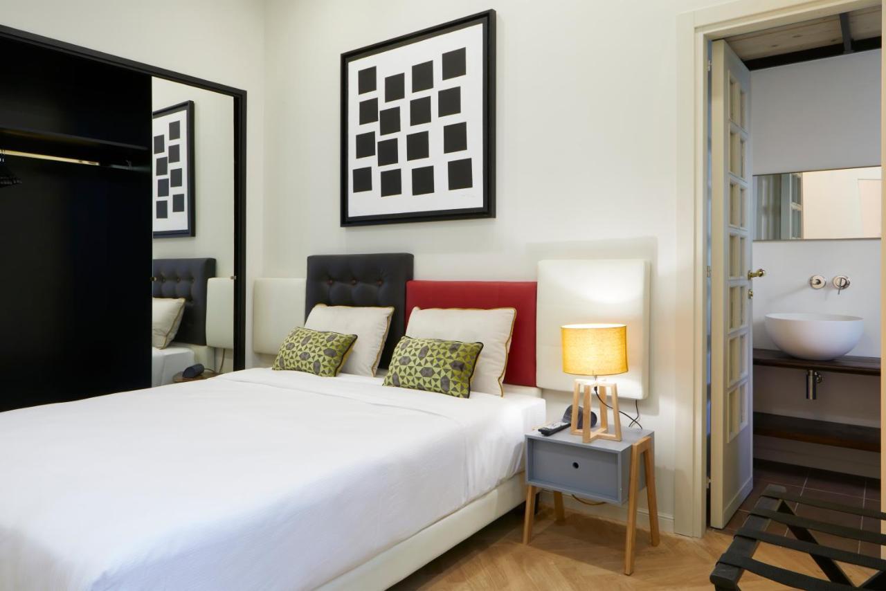 Casa Vittoria Napoli - Santa Lucia Bed and Breakfast Εξωτερικό φωτογραφία