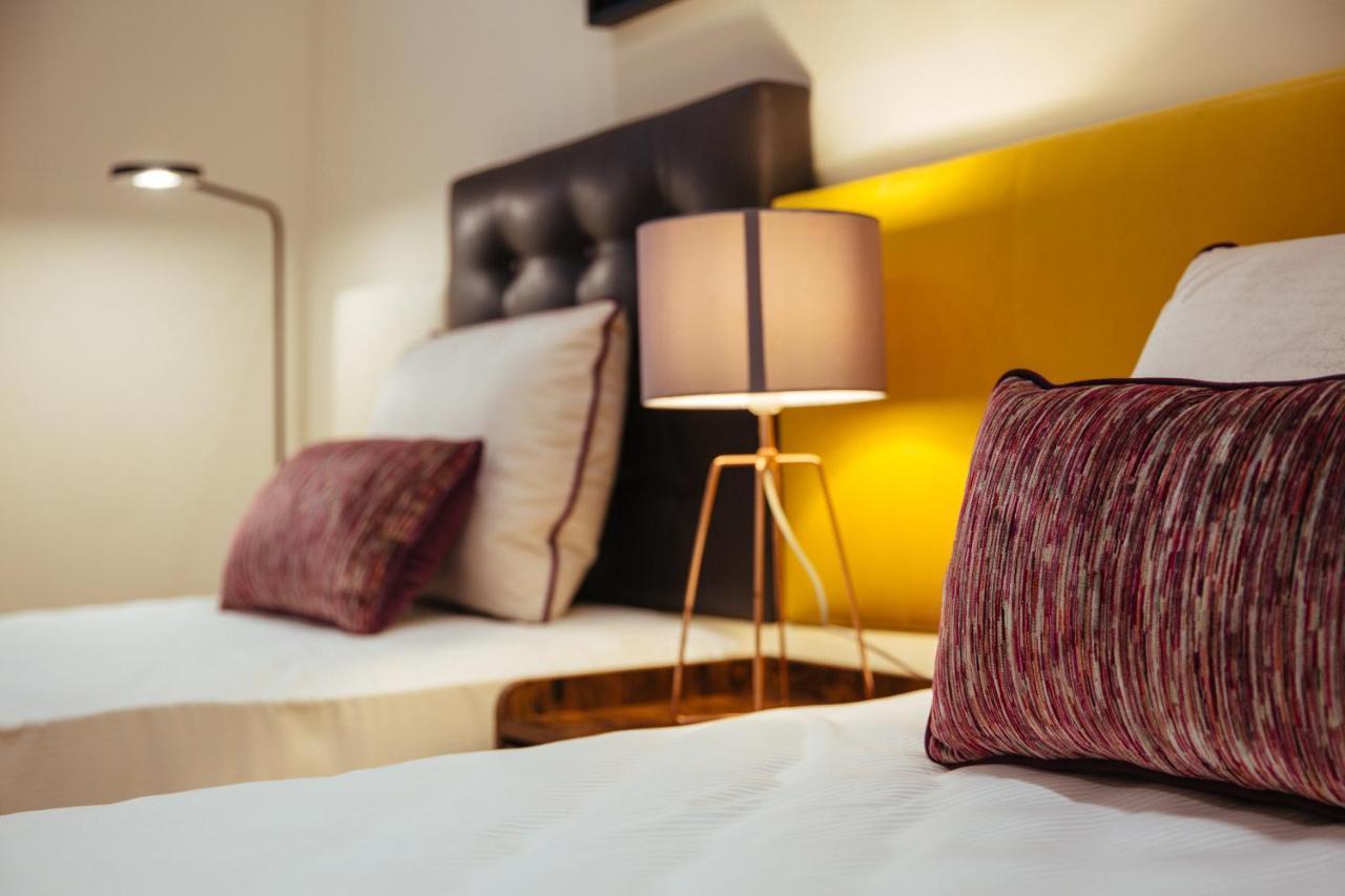 Casa Vittoria Napoli - Santa Lucia Bed and Breakfast Εξωτερικό φωτογραφία