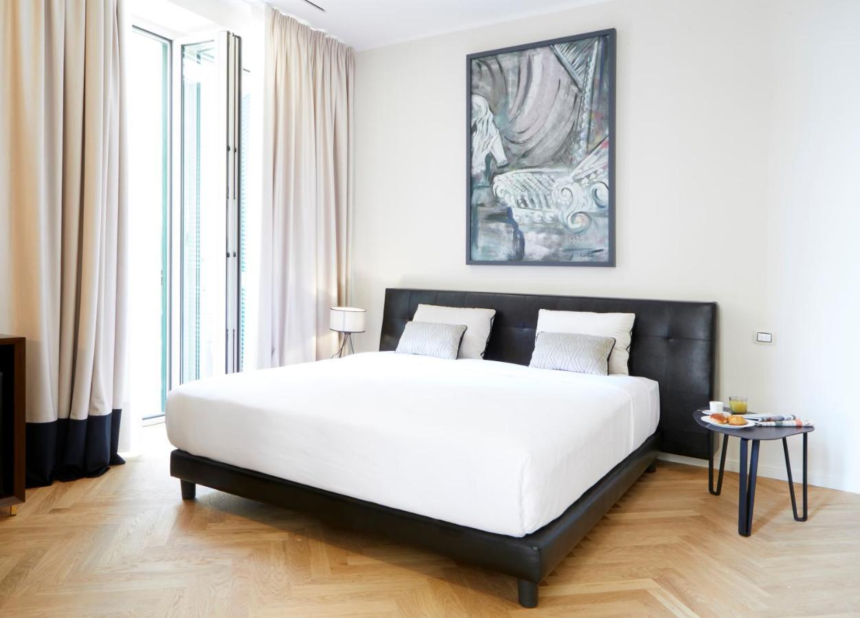 Casa Vittoria Napoli - Santa Lucia Bed and Breakfast Εξωτερικό φωτογραφία