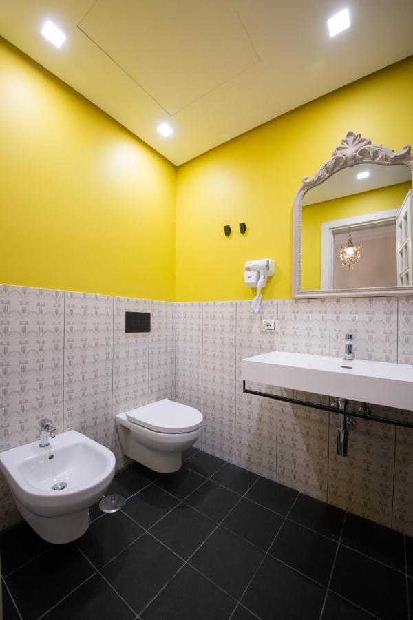 Casa Vittoria Napoli - Santa Lucia Bed and Breakfast Εξωτερικό φωτογραφία