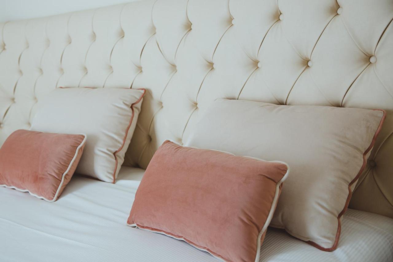 Casa Vittoria Napoli - Santa Lucia Bed and Breakfast Εξωτερικό φωτογραφία