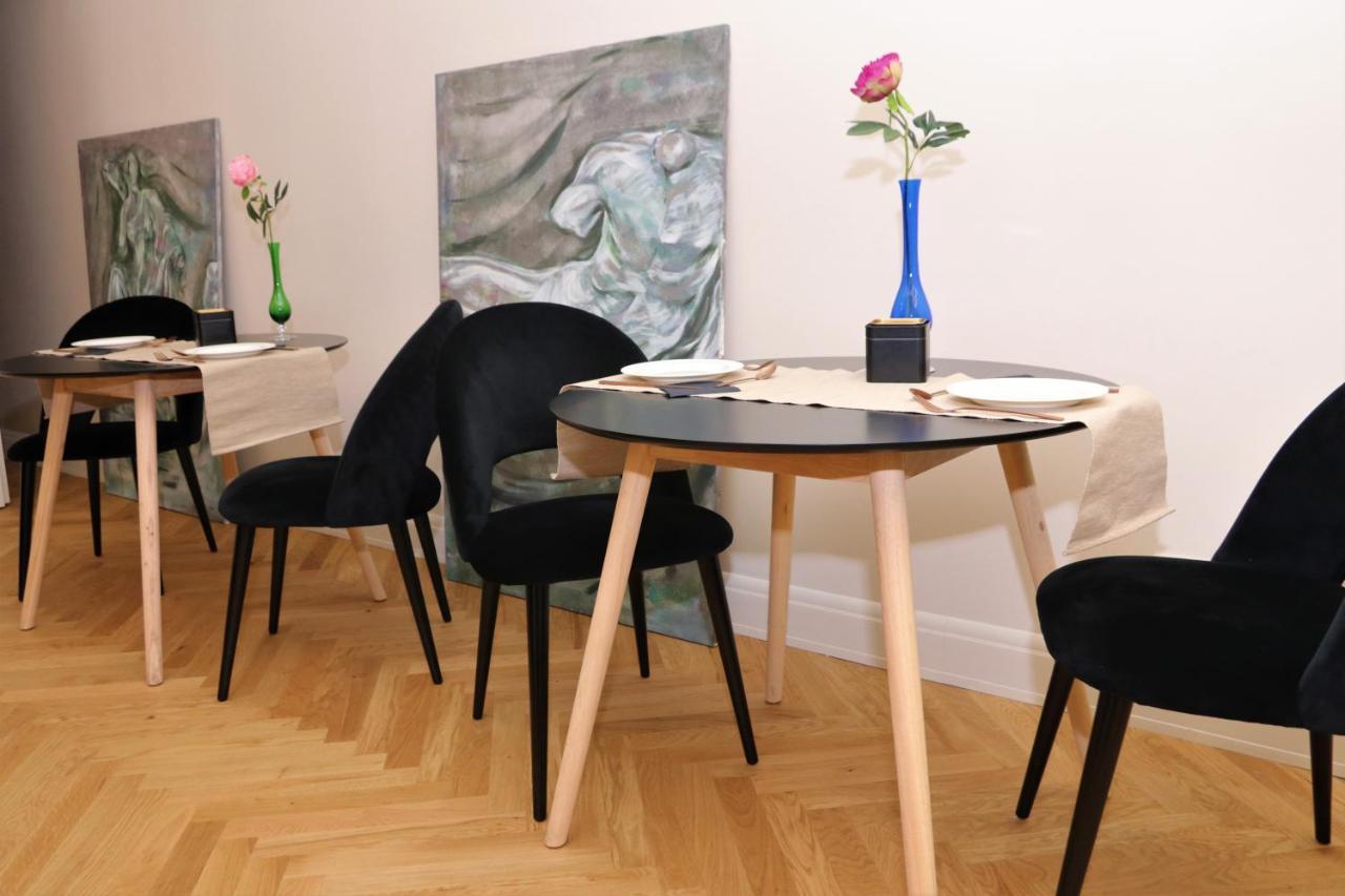 Casa Vittoria Napoli - Santa Lucia Bed and Breakfast Εξωτερικό φωτογραφία