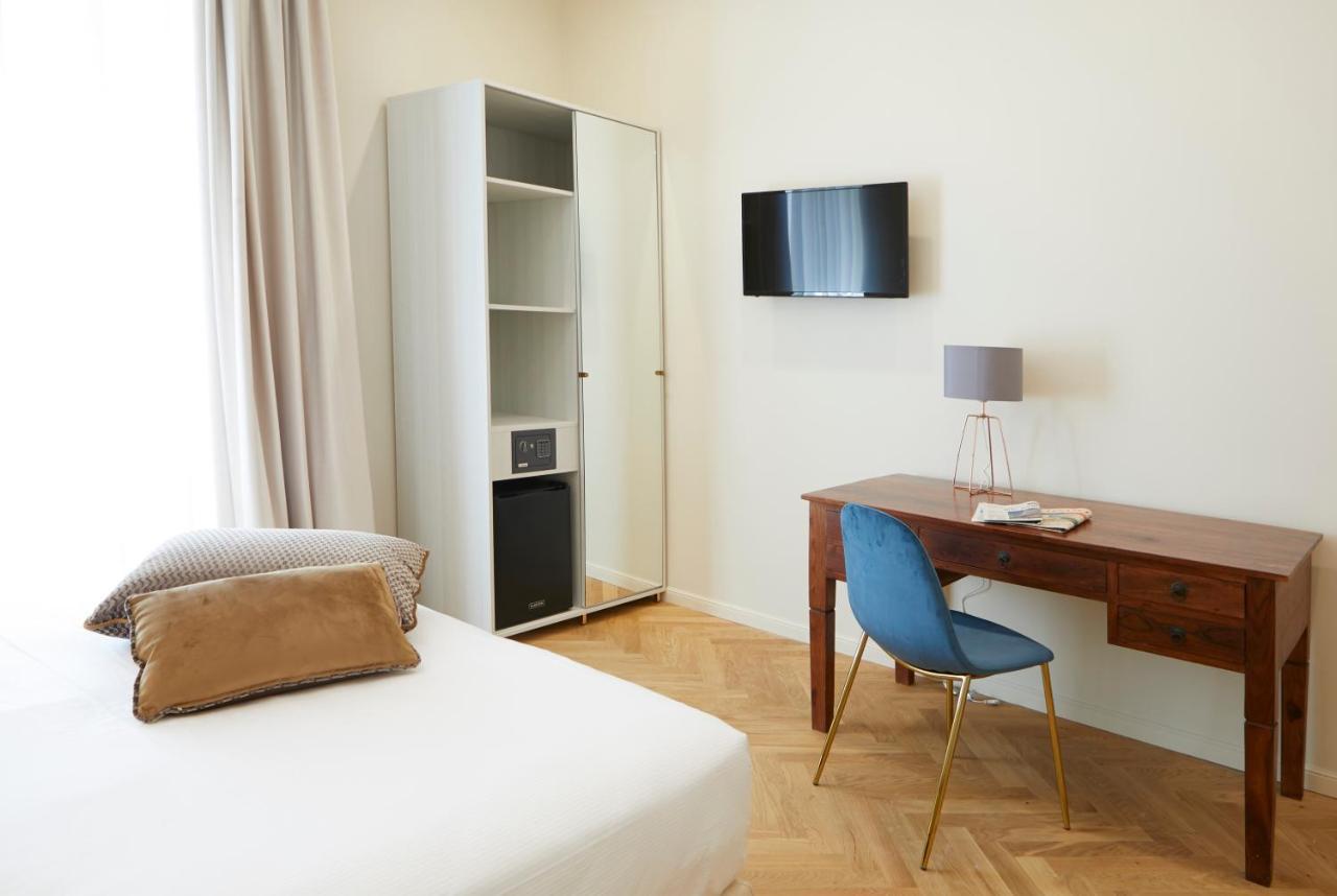 Casa Vittoria Napoli - Santa Lucia Bed and Breakfast Εξωτερικό φωτογραφία