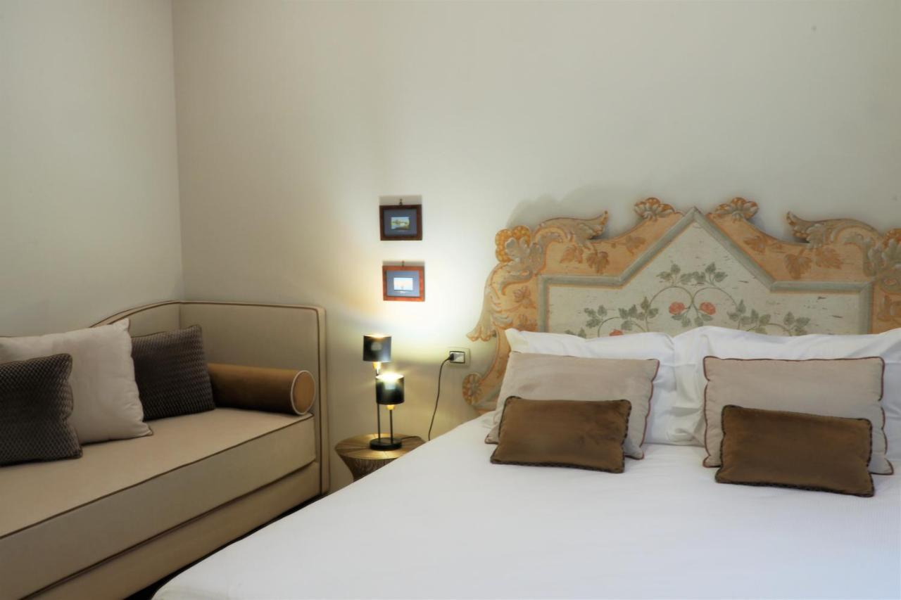 Casa Vittoria Napoli - Santa Lucia Bed and Breakfast Εξωτερικό φωτογραφία